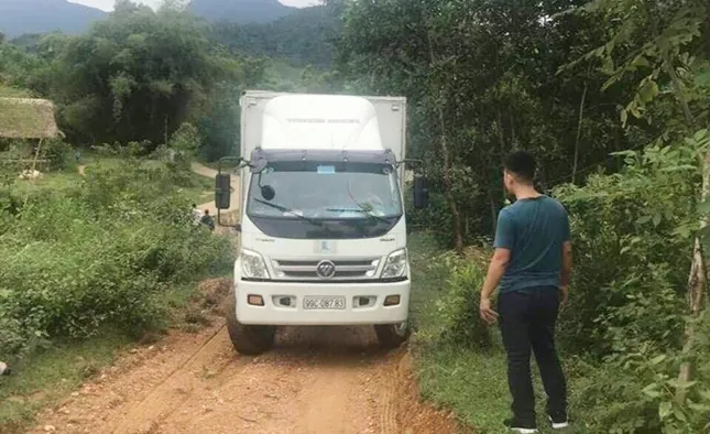 Vụ nước sạch Sông Đà nhiễm dầu: Bắt khẩn cấp hai đối tượng đổ trộm dầu thải ảnh 1
