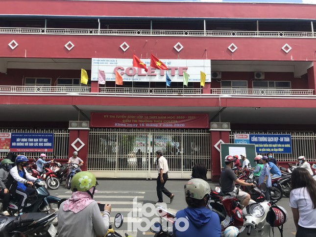 Đề thi Toán lớp 10 TP.HCM: Không dễ không khó, tâm lý thoải mái nên hoàn thành cả câu khó ảnh 1