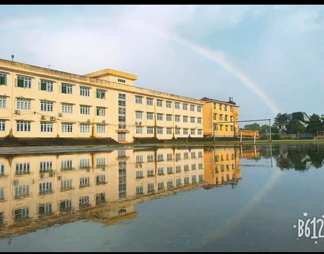 “Ôm tim” trước những ngôi trường view đẹp như phim ảnh 4