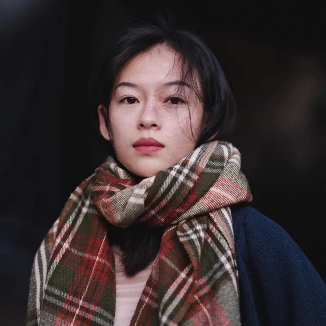 Cô gái Việt làm điên đảo Weibo vì giống Chương Tử Di: Tưởng ai hóa ra nàng thơ của Erik ảnh 3