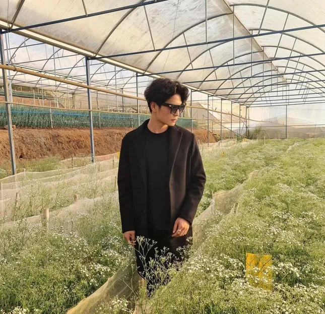 Ngô Thanh Vân và Huy Trần tiếp tục “thả thính”, fan háo hức đợi ngày cặp đôi công khai ảnh 2