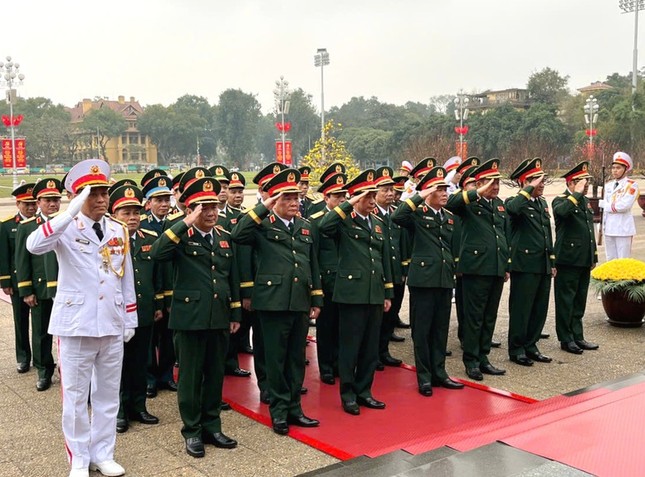 Lãnh đạo Đảng, Nhà nước vào Lăng viếng Chủ tịch Hồ Chí Minh ảnh 3