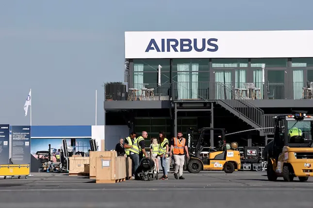 Boeing, Airbus: Kẻ khóc người cười tại triển lãm hàng không Paris ảnh 2