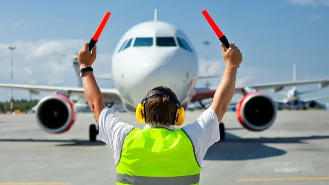 Cục Hàng không &apos;tuýt còi&apos; phi công ảnh 1