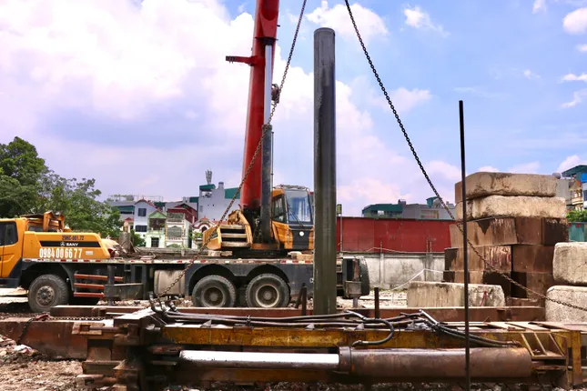 Chạy đua tiến độ trên công trường dự án cao tốc kết hợp đường sắt đô thị V+ ảnh 1