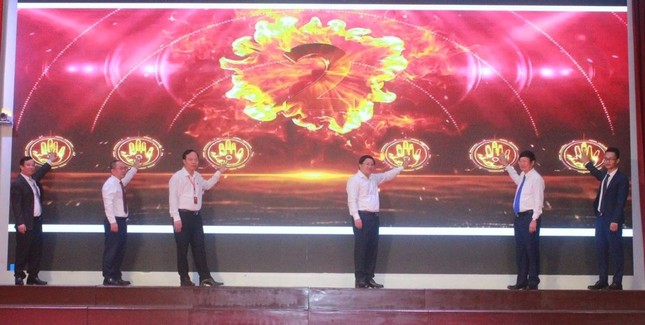 Khuyến khích viết về tấm gương &apos;Vượt lên số phận&apos; đột phá khoa học công nghệ ảnh 1