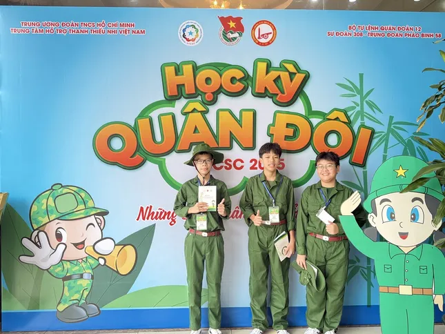 &apos;Chiến sĩ nhí&apos; buông thiết bị điện tử, rèn luyện trong môi trường quân ngũ ảnh 2