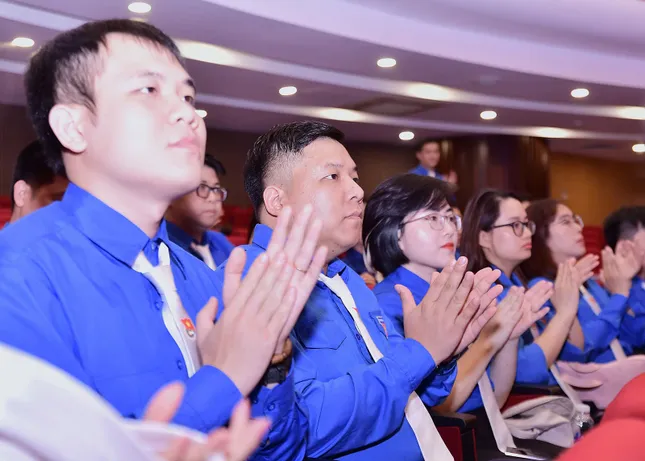 Đảng viên trẻ vừa hồng, vừa chuyên từ phong trào học tập, làm theo lời Bác ảnh 2