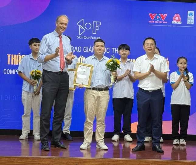 Ứng dụng AI chăm sóc sức khỏe tinh thần đạt giải nhất thi đổi mới sáng tạo thời đại số ảnh 1