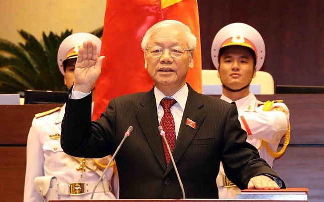 Lời tuyên thệ 'dưới cờ đỏ sao vàng thiêng liêng của Tổ quốc' ảnh 3
