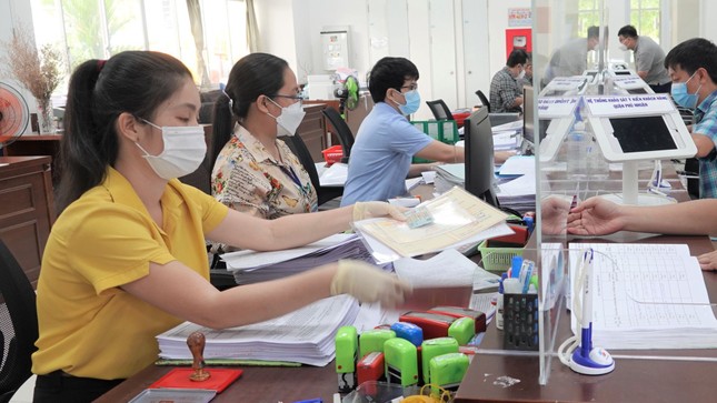 Loại bỏ công chức yếu kém, xóa tư duy &apos;biên chế suốt đời&apos; ảnh 2
