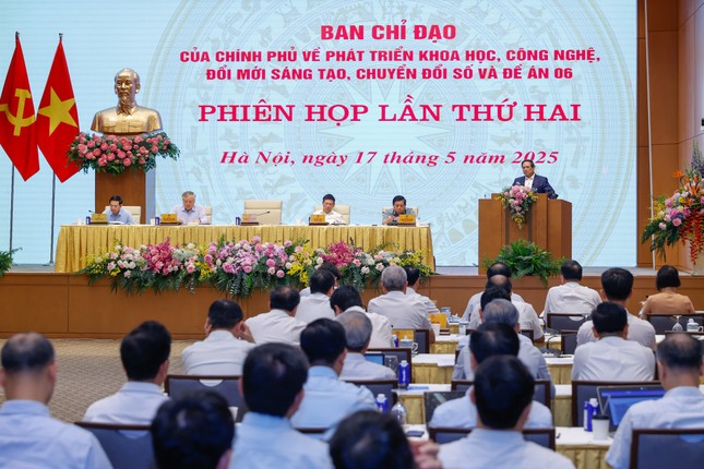 Ba bộ trưởng nhận thêm nhiệm vụ mới ảnh 1