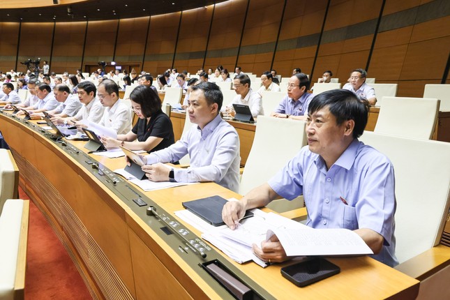 Xem xét, quyết định về ngày bầu cử, rút ngắn nhiệm kỳ Quốc hội ảnh 1