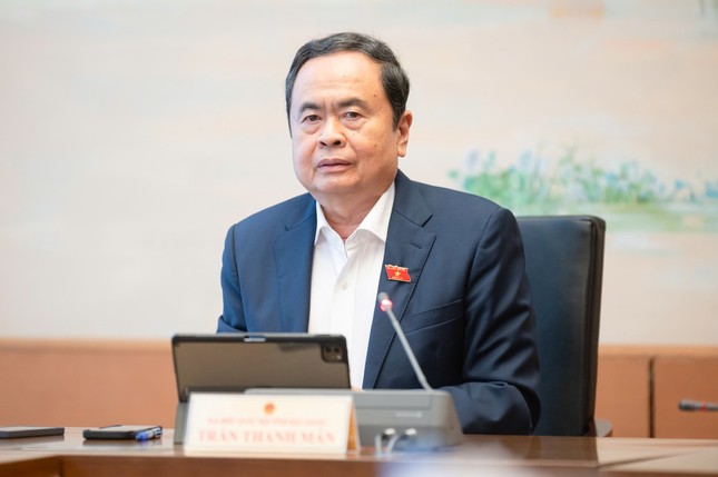 Chủ tịch Quốc hội: Chọn chủ đầu tư nhà ở xã hội không qua đấu thầu phải tránh xin - cho ảnh 1