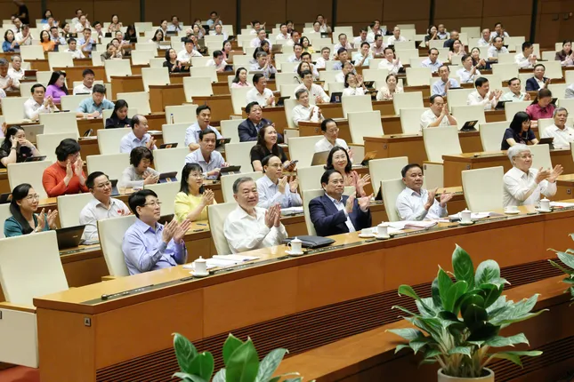 Quốc hội thảo luận về phát triển kinh tế xã hội cùng nhiều nội dung quan trọng khác ảnh 1