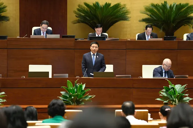 Đại biểu: &apos;Dân vẫn kêu trời vì có tiền mà không sử dụng được&apos; ảnh 1