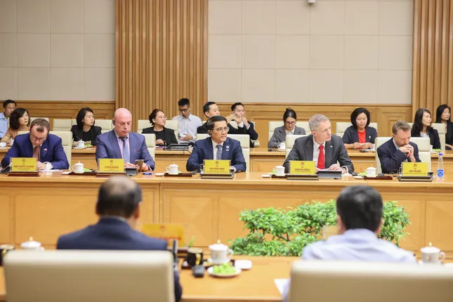 Thủ tướng kêu gọi các doanh nghiệp Anh thực hiện ‘6 đột phá’ cùng Việt Nam ảnh 2