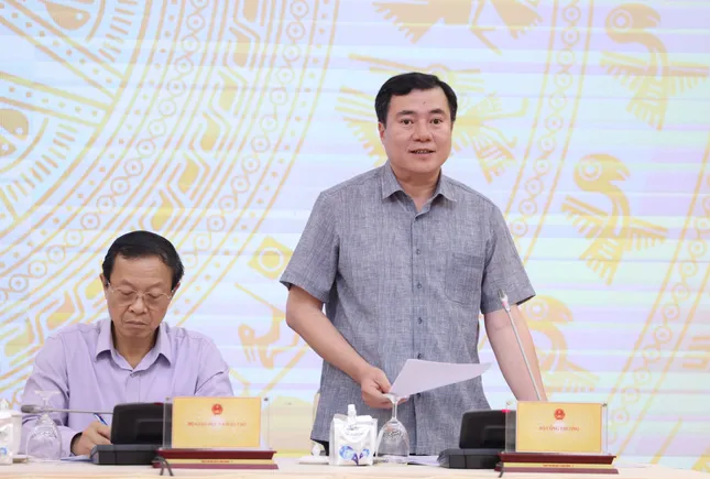 Thứ trưởng Bộ Công Thương: Sẽ bổ sung trách nhiệm khi livestream bán hàng ảnh 1