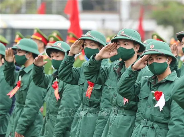 Bộ Quốc phòng phản hồi kiến nghị tạm hoãn nghĩa vụ quân sự với người tốt nghiệp đại học- Ảnh 1.