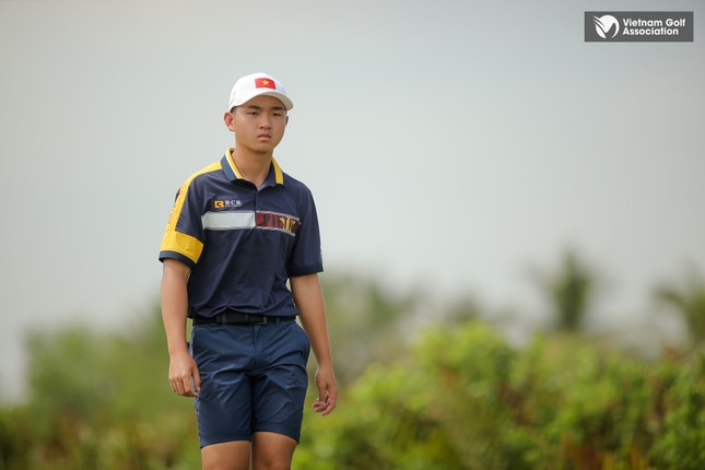 Golfer Nguyễn Anh Minh nhận tin vui đầu xuân năm mới, vào tốp 50 thế giới ảnh 1