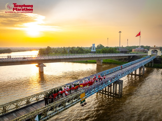 'Khúc khải hoàn': Tiếng vang lịch sử tại Giải Vô địch quốc gia Marathon và cự ly dài báo Tiền Phong ảnh 5