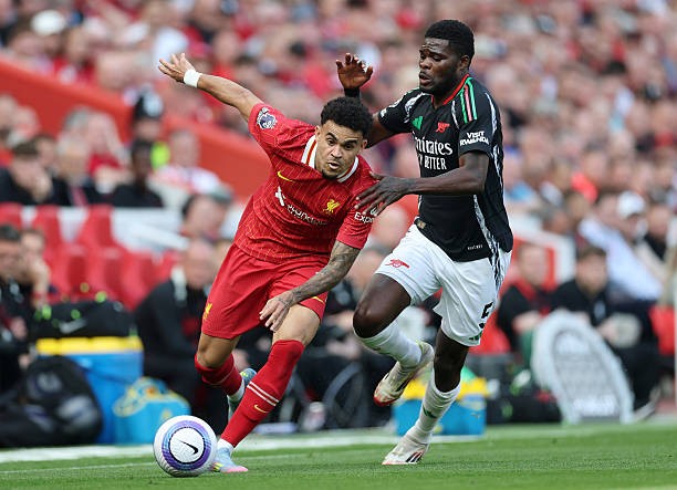 Liverpool và Arsenal bất phân thắng bại ảnh 7