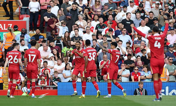 Liverpool và Arsenal bất phân thắng bại ảnh 10