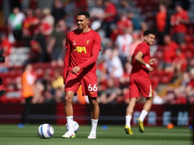 Liverpool và Arsenal bất phân thắng bại ảnh 18