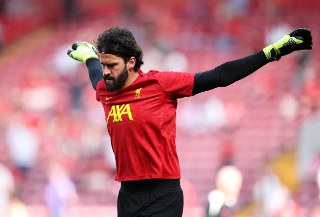 Liverpool và Arsenal bất phân thắng bại ảnh 19
