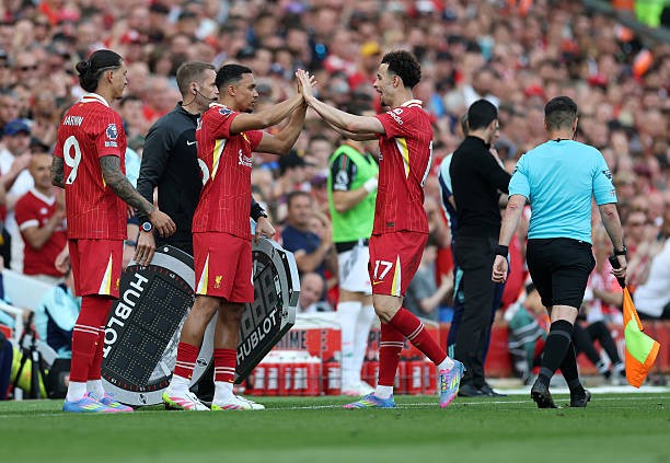 Liverpool và Arsenal bất phân thắng bại ảnh 4