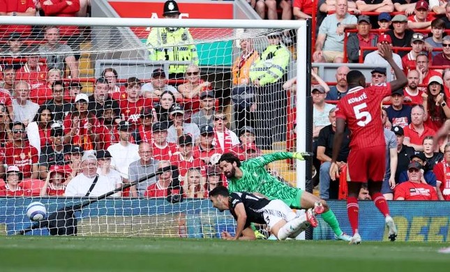 Liverpool và Arsenal bất phân thắng bại ảnh 3