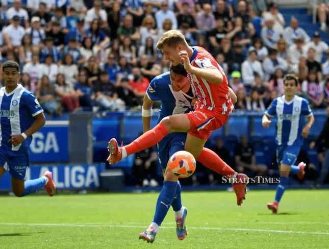 Malaysia triệu tập trung vệ chơi bóng ở La Liga đấu tuyển Việt Nam ảnh 2