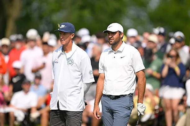 Caddie của Scottie Scheffler &apos;hái ra tiền&apos; trong tháng 5 kỳ diệu ảnh 1