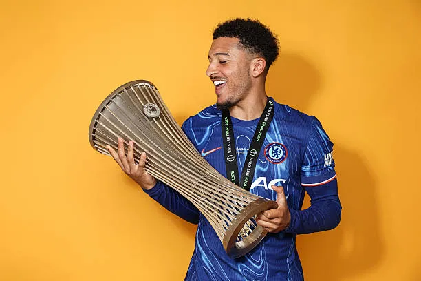 Chelsea 'trả tiền để né' Sancho: Ngôi sao MU nói gì? ảnh 1