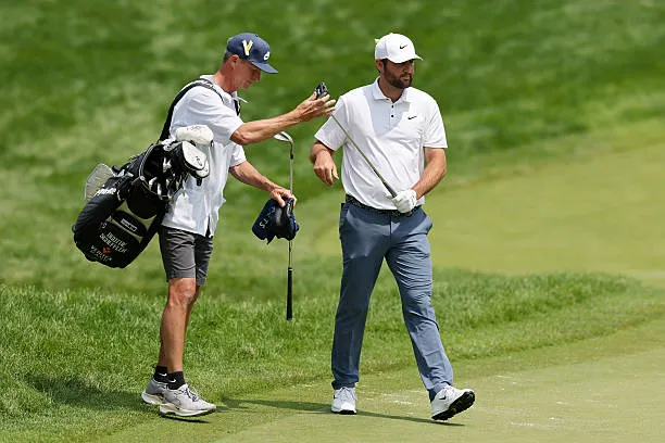Caddie của Scottie Scheffler &apos;hái ra tiền&apos; trong tháng 5 kỳ diệu ảnh 6
