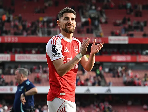Arsenal chia tay 17 cầu thủ, mở đường cho cuộc đại cải tổ ảnh 1