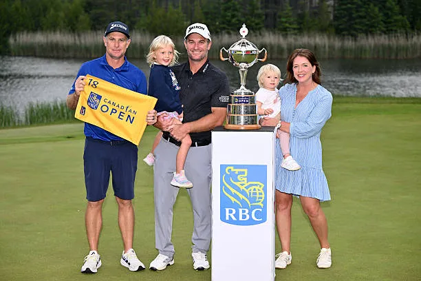 &apos;Cú đánh hay nhất sự nghiệp&apos; mang về chiến thắng playoff cho Ryan Fox tại RBC Canadian Open ảnh 3