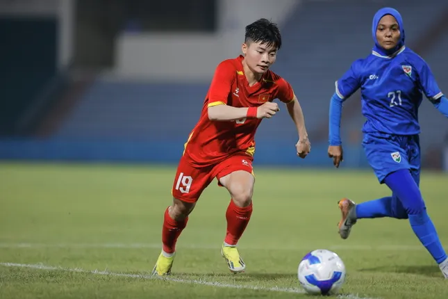 Thắng Maldives 7-0, HLV Mai Đức Chung nhắc tuyển nữ Việt Nam cần tận dụng tốt cơ hội ghi bàn ảnh 2