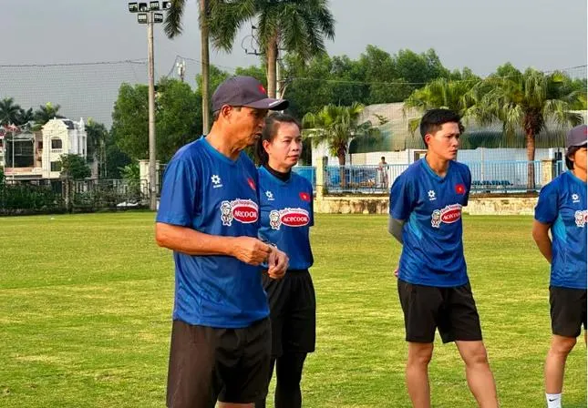 Thắng Maldives 7-0, HLV Mai Đức Chung nhắc tuyển nữ Việt Nam cần tận dụng tốt cơ hội ghi bàn ảnh 1