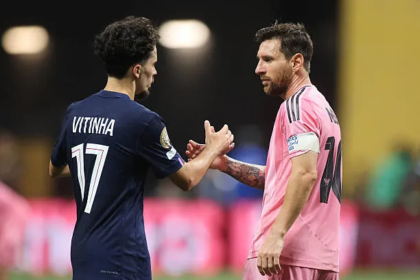 Thắng đậm Inter Miami, HLV Luis Enrique nói về khả năng tái hợp với Messi ảnh 2