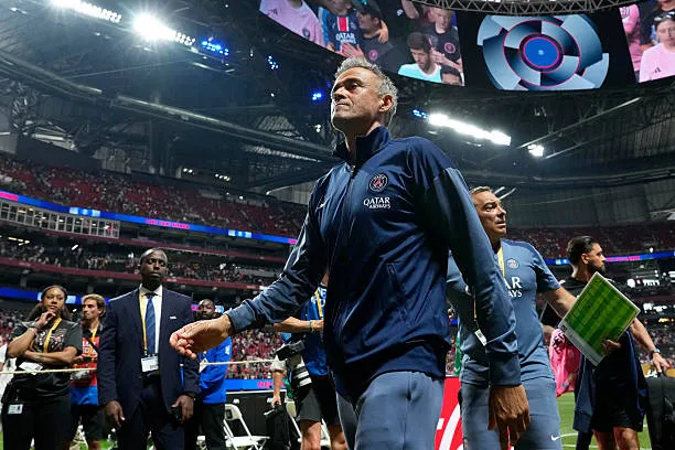 Thắng đậm Inter Miami, HLV Luis Enrique nói về khả năng tái hợp với Messi ảnh 1