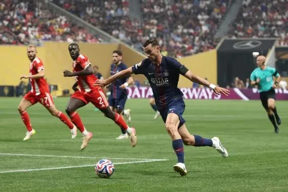 PSG đánh bại Bayern với 9 người trên sân ảnh 24