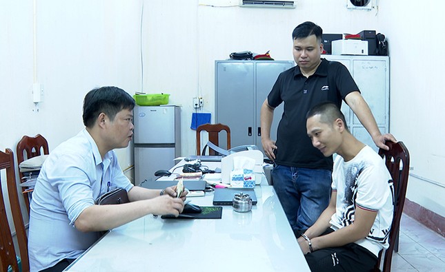Triệt phá đường dây ‘chăn dắt’ tiếp viên karaoke ảnh 2