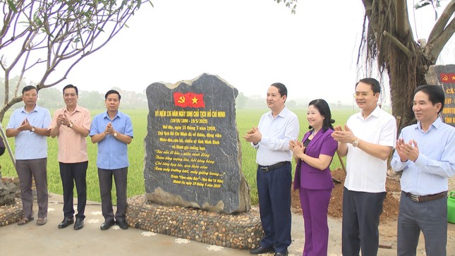 Ninh Bình khánh thành công trình ghi dấu nơi Chủ tịch Hồ Chí Minh về thăm ảnh 1