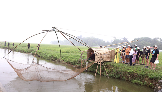 Ninh Bình khánh thành công trình ghi dấu nơi Chủ tịch Hồ Chí Minh về thăm ảnh 4