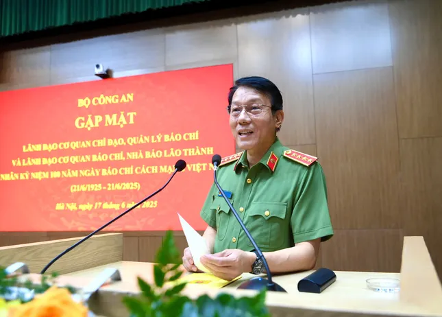 Bộ Công an gặp mặt báo chí nhân kỷ niệm 100 năm Ngày Báo chí cách mạng Việt Nam ảnh 1
