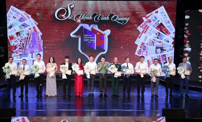 100 năm Báo chí Cách mạng Việt Nam: Khẳng định sứ mệnh vinh quang ảnh 1