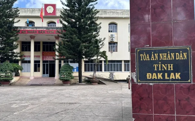 Một thẩm phán bị bắt về hành vi môi giới hối lộ ảnh 1