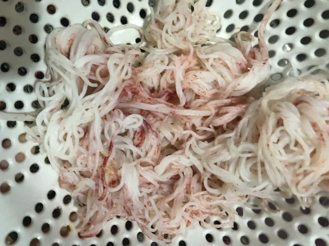 Đà Nẵng xác minh nghi vấn bún trắng mua ở chợ hóa đỏ sau một đêm ảnh 1