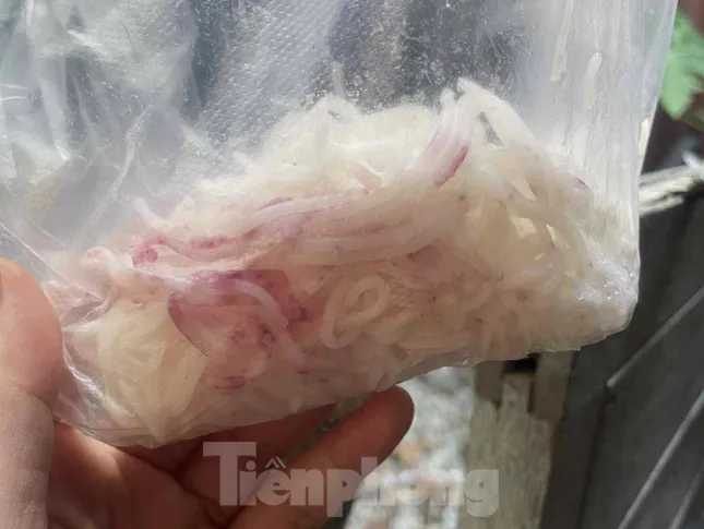 Đà Nẵng: Thêm người dân mua bún tươi về ăn bỗng đổi màu sau một đêm ảnh 1